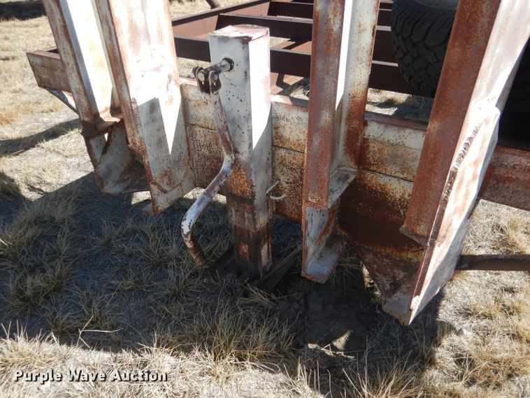 image for item DG4680 Bale trailer