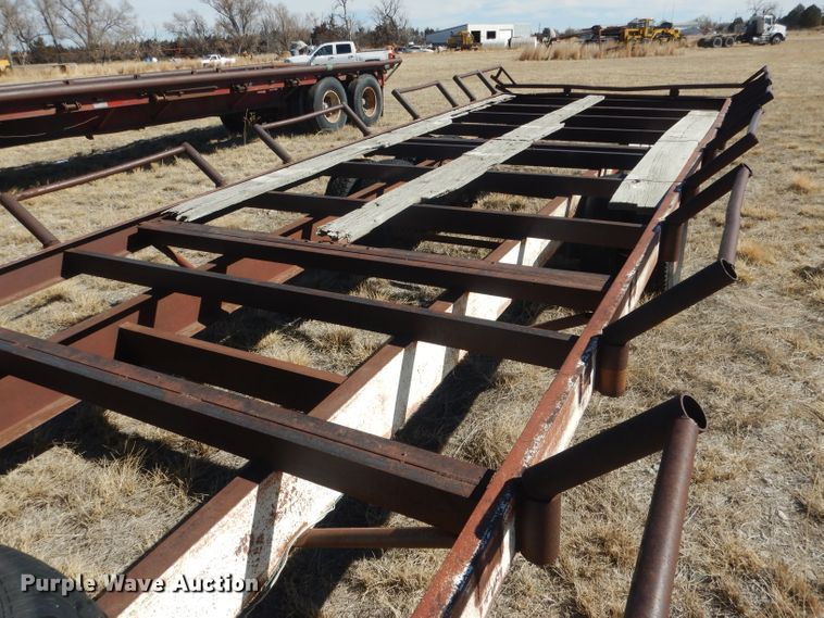 image for item DG4680 Bale trailer