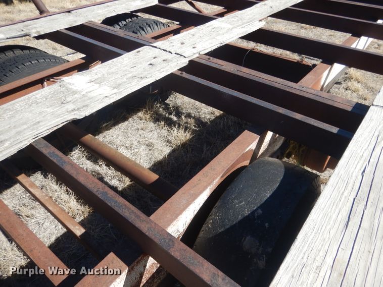 image for item DG4680 Bale trailer