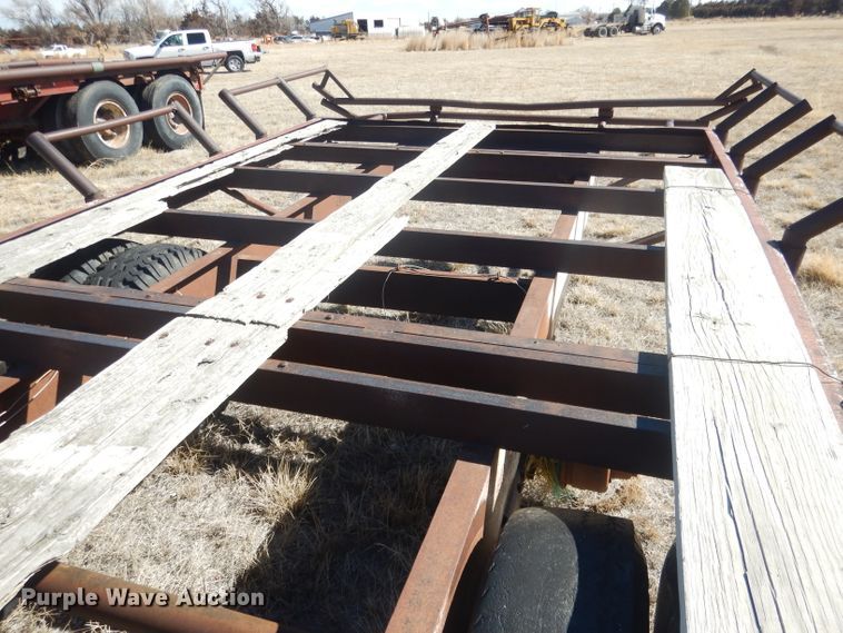 image for item DG4680 Bale trailer