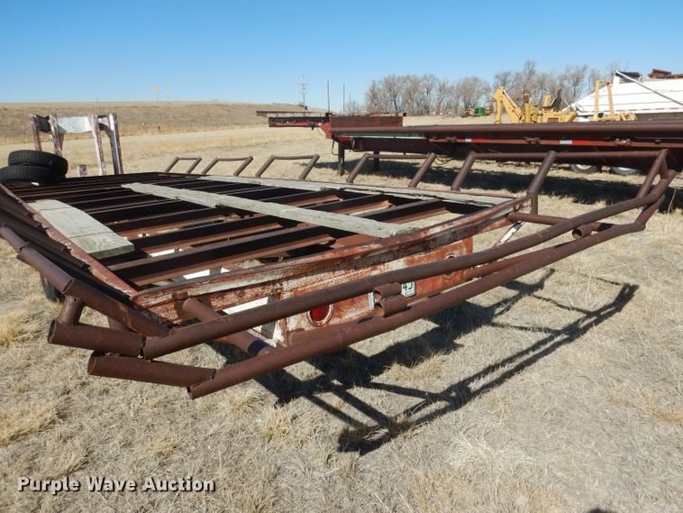 image for item DG4680 Bale trailer