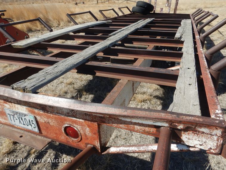 image for item DG4680 Bale trailer