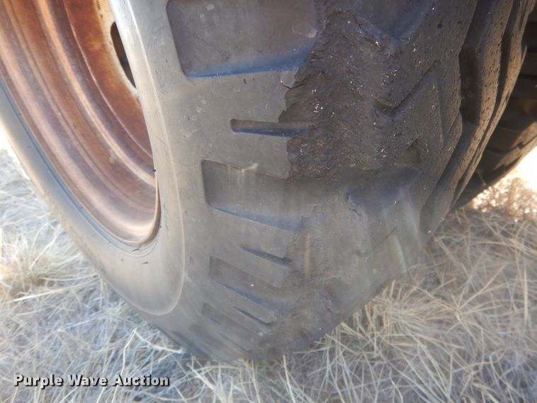 image for item DG4680 Bale trailer