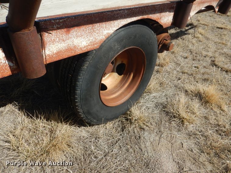 image for item DG4680 Bale trailer