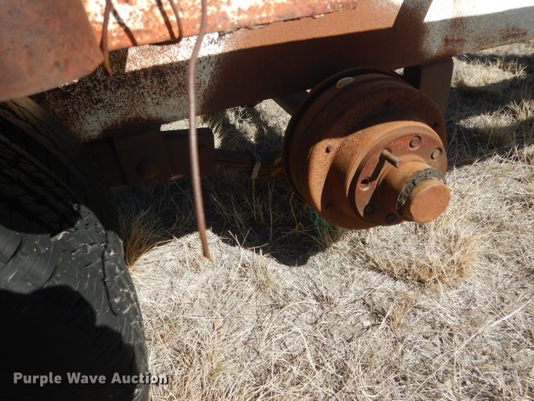 image for item DG4680 Bale trailer