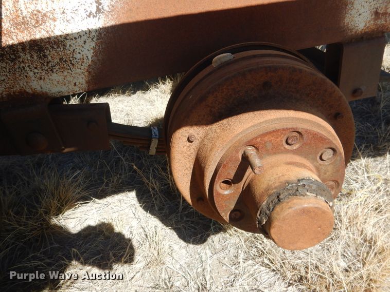 image for item DG4680 Bale trailer