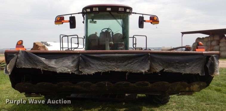 image for item DH5471 2013 MacDon M205  windrower
