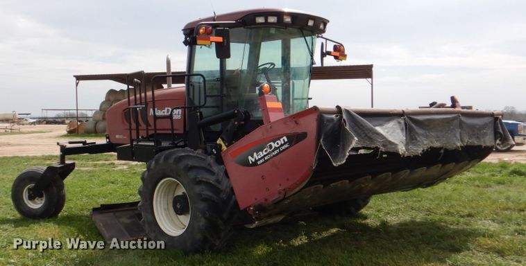 image for item DH5471 2013 MacDon M205  windrower