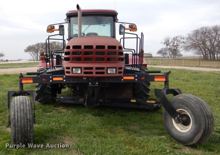 image for item DH5471 2013 MacDon M205  windrower