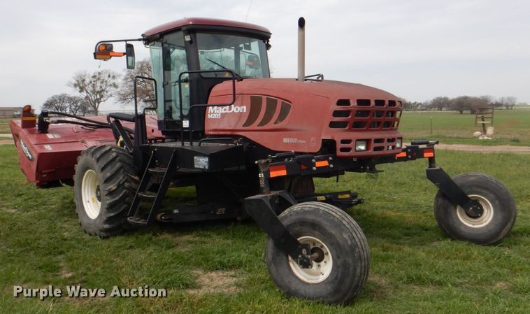 image for item DH5471 2013 MacDon M205  windrower