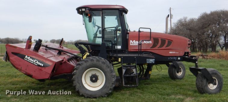 image for item DH5471 2013 MacDon M205  windrower