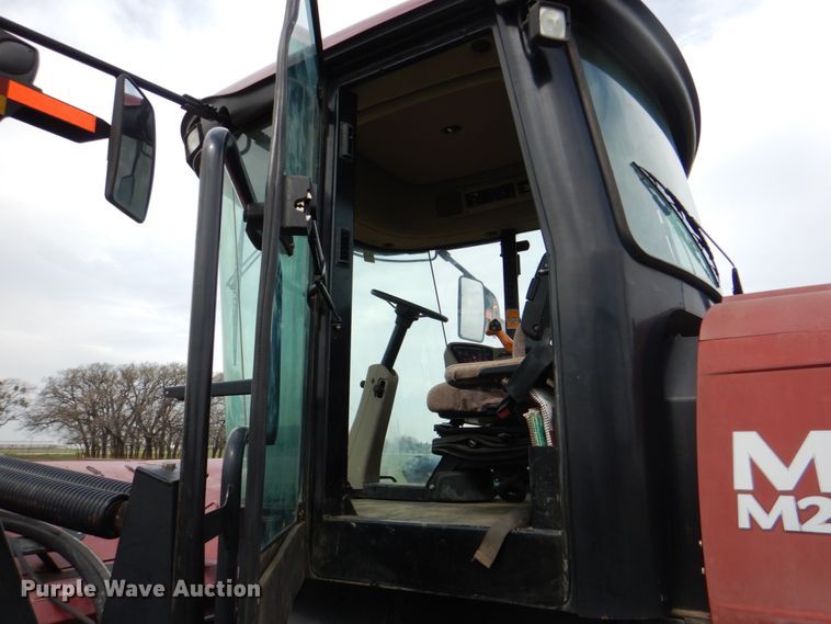 image for item DH5471 2013 MacDon M205  windrower