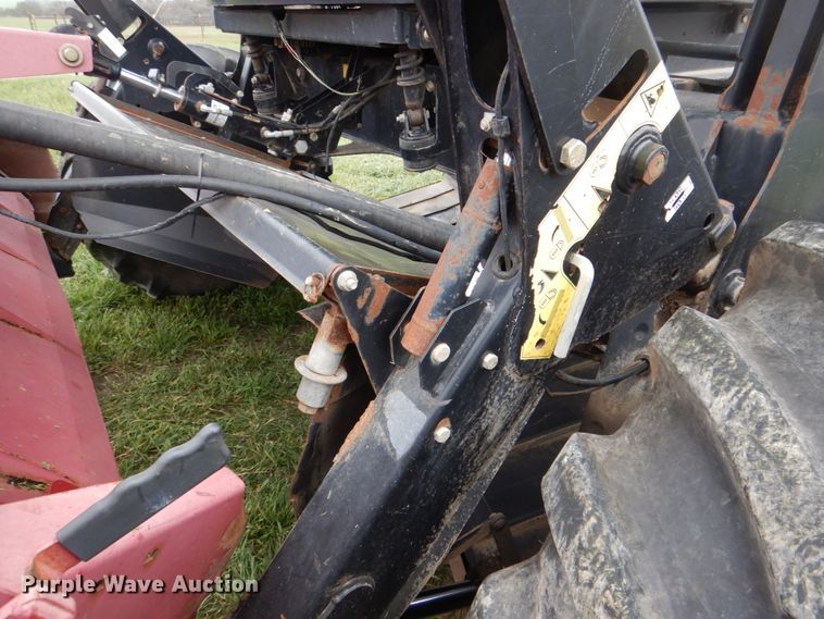image for item DH5471 2013 MacDon M205  windrower