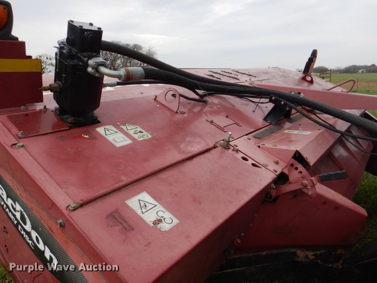 image for item DH5471 2013 MacDon M205  windrower