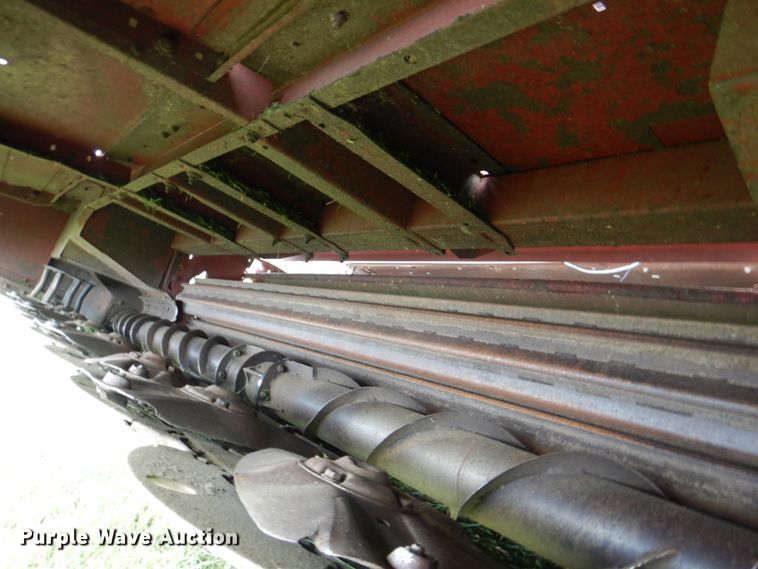 image for item DH5471 2013 MacDon M205  windrower