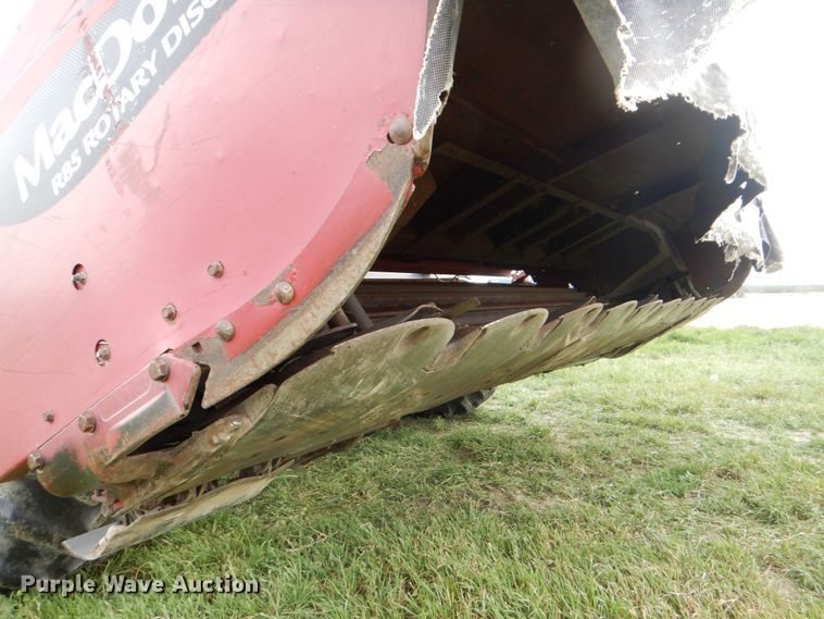 image for item DH5471 2013 MacDon M205  windrower