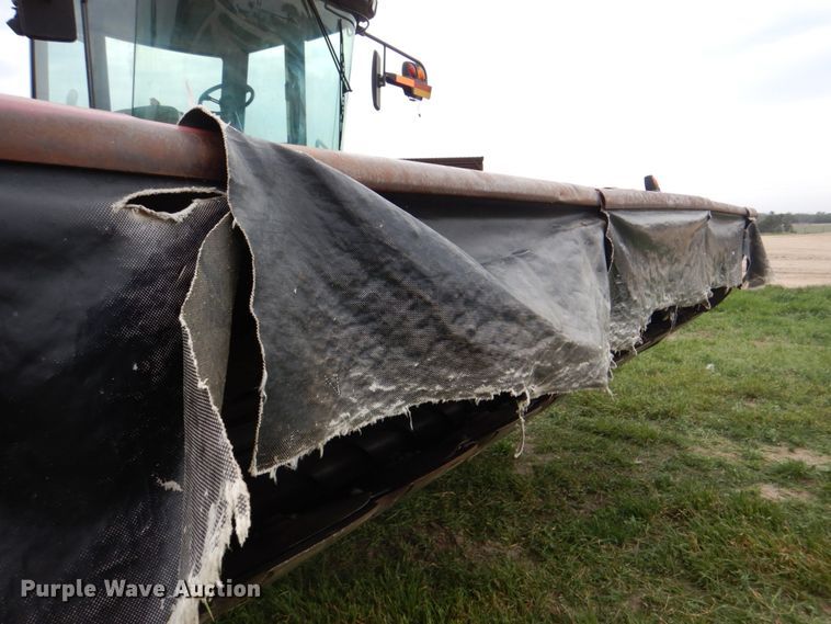 image for item DH5471 2013 MacDon M205  windrower