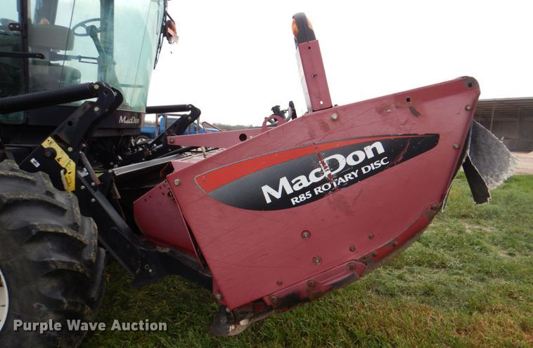 image for item DH5471 2013 MacDon M205  windrower