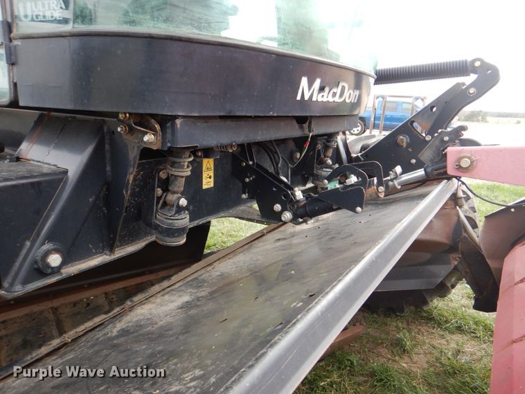 image for item DH5471 2013 MacDon M205  windrower