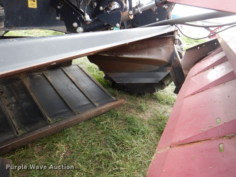 image for item DH5471 2013 MacDon M205  windrower