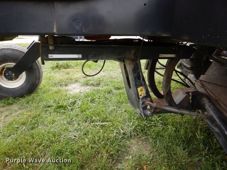 image for item DH5471 2013 MacDon M205  windrower