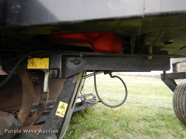 image for item DH5471 2013 MacDon M205  windrower