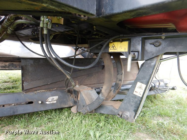 image for item DH5471 2013 MacDon M205  windrower