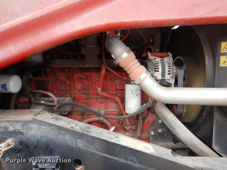 image for item DH5471 2013 MacDon M205  windrower