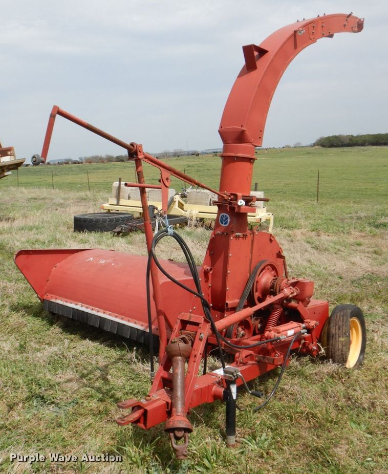 image for item DH5472 New Holland 38  forage harvester
