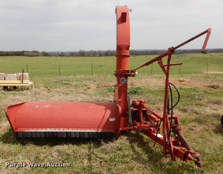 image for item DH5472 New Holland 38  forage harvester