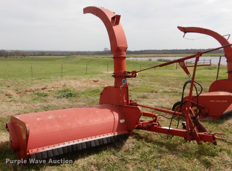 image for item DH5472 New Holland 38  forage harvester