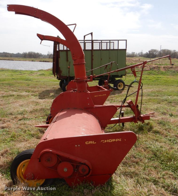 image for item DH5472 New Holland 38  forage harvester