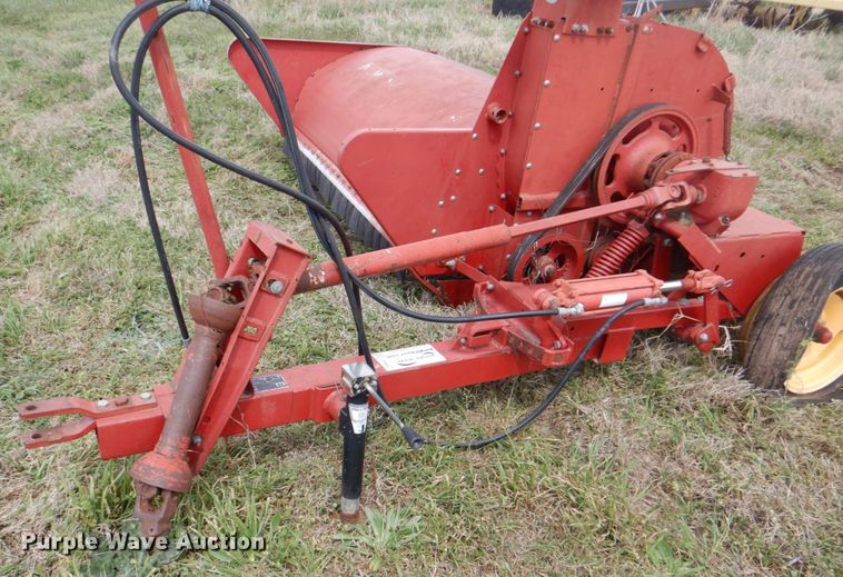 image for item DH5472 New Holland 38  forage harvester