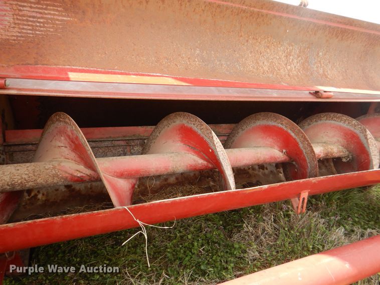 image for item DH5472 New Holland 38  forage harvester