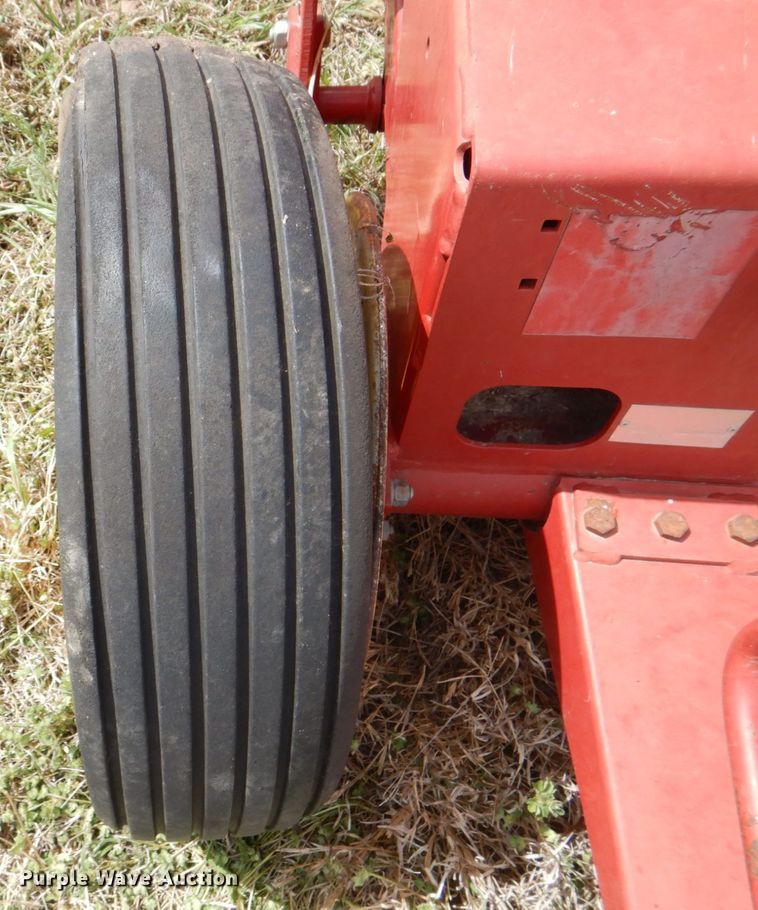 image for item DH5472 New Holland 38  forage harvester