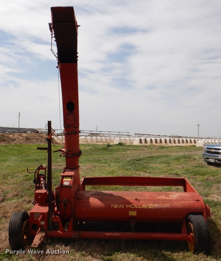 image for item DH5473 New Holland 38  forage harvester