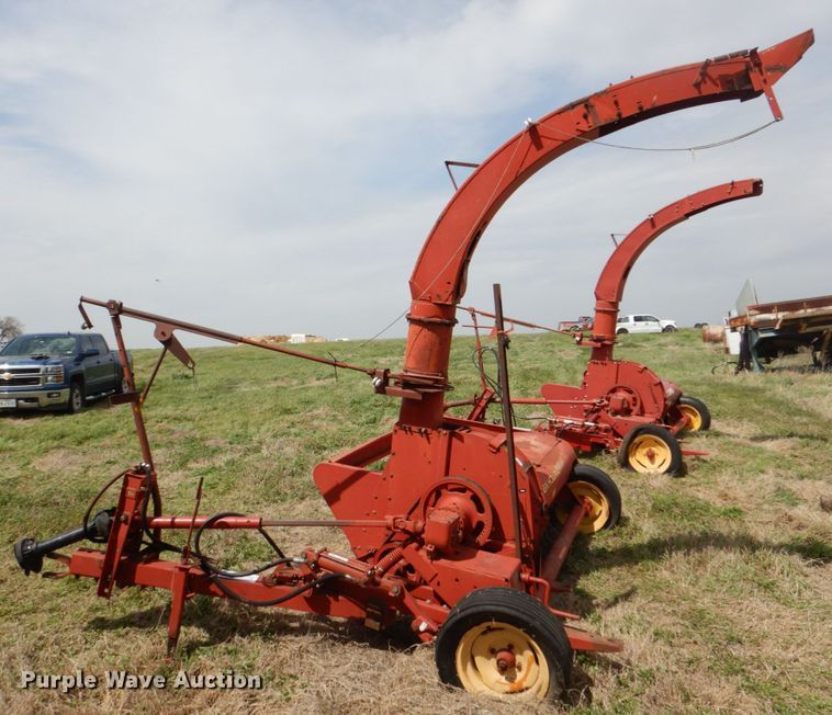 image for item DH5473 New Holland 38  forage harvester