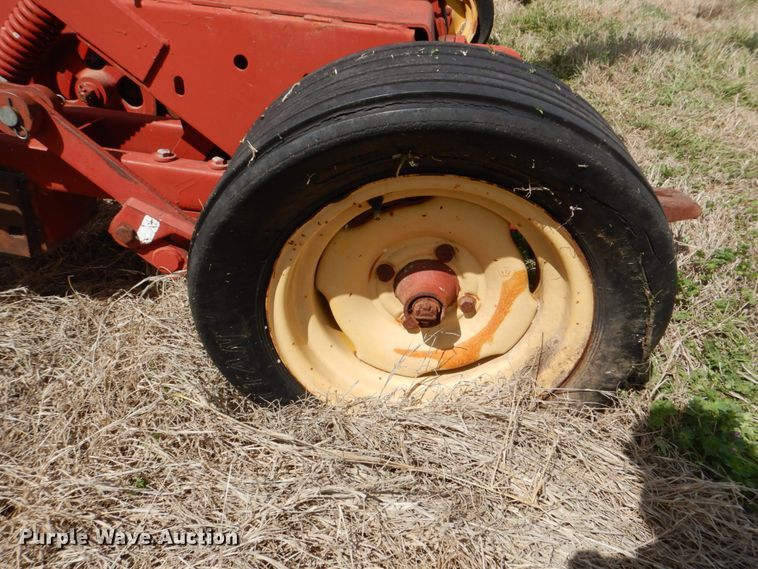 image for item DH5473 New Holland 38  forage harvester