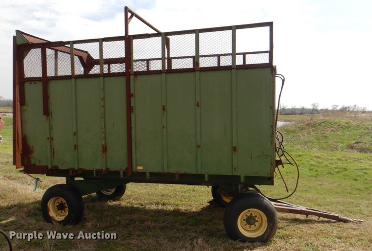 image for item DH5474 Silage dump wagon