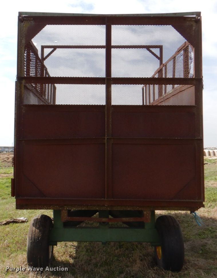 image for item DH5474 Silage dump wagon
