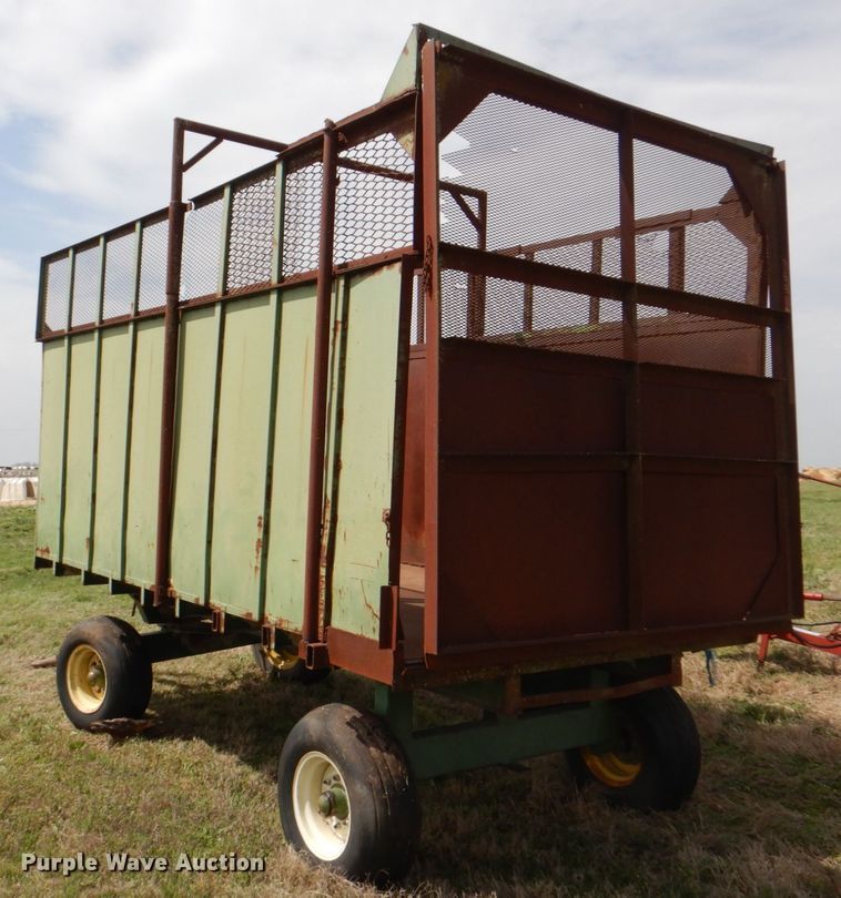 image for item DH5474 Silage dump wagon
