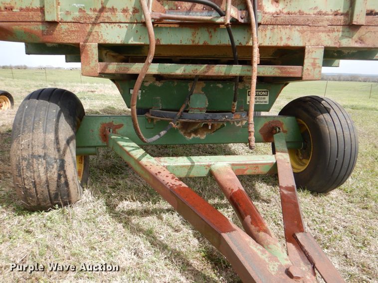 image for item DH5474 Silage dump wagon