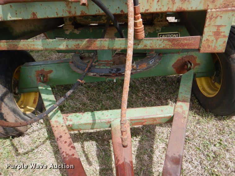 image for item DH5474 Silage dump wagon