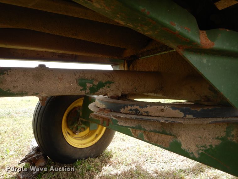 image for item DH5474 Silage dump wagon