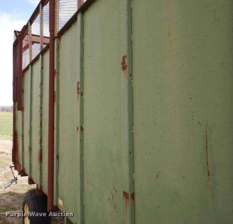 image for item DH5474 Silage dump wagon