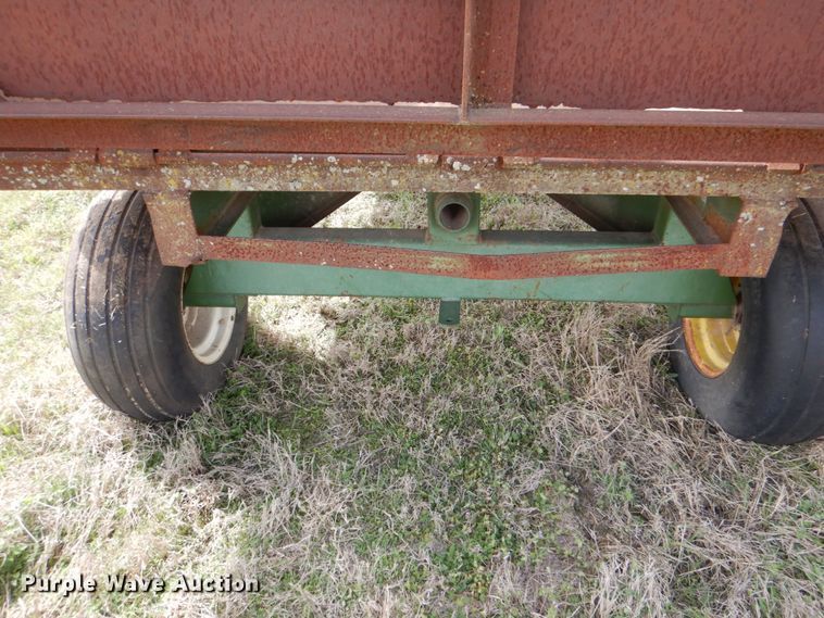 image for item DH5474 Silage dump wagon