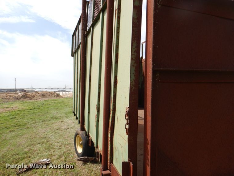 image for item DH5474 Silage dump wagon