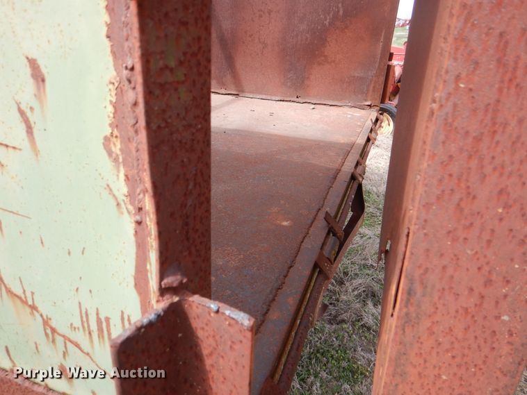 image for item DH5474 Silage dump wagon