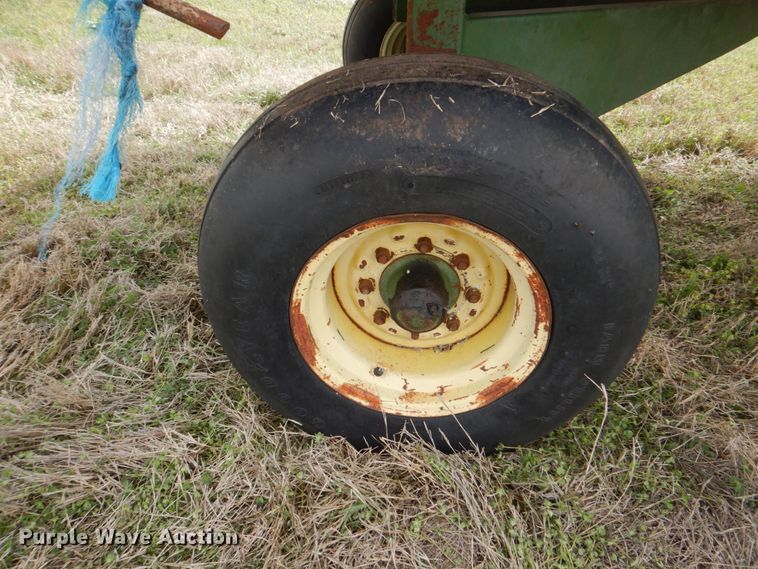 image for item DH5474 Silage dump wagon