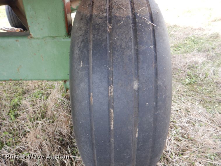 image for item DH5474 Silage dump wagon